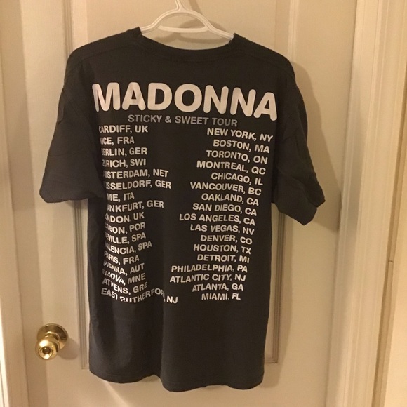 Madonna Sticky & Sweet Tour Size M - Picture 4 of 4